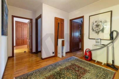 Apartamento T4 para Venda em Mafamude e Vilar do Paraíso