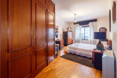 Apartamento T4 para Venda em Mafamude e Vilar do Paraíso