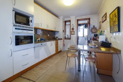 Apartamento T4 para Venda em Mafamude e Vilar do Paraíso