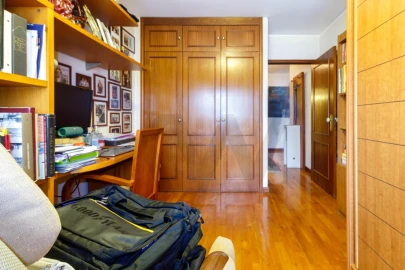Apartamento T4 para Venda em Mafamude e Vilar do Paraíso