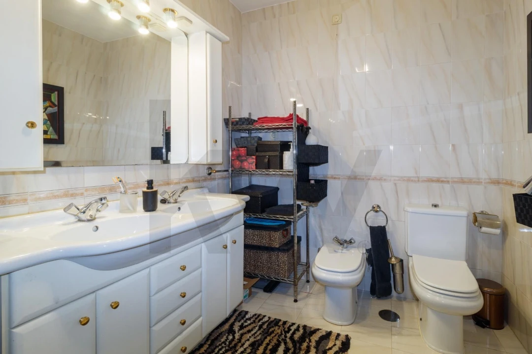 Apartamento T4 para Venda em Mafamude e Vilar do Paraíso Foto 29