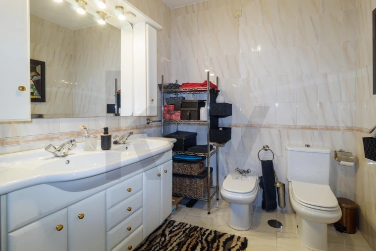 Apartamento T4 para Venda em Mafamude e Vilar do Paraíso Foto 29