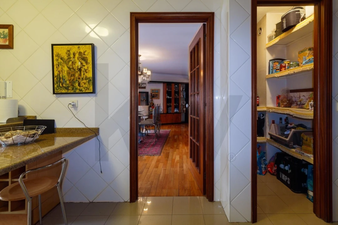 Apartamento T4 para Venda em Mafamude e Vilar do Paraíso Foto 4