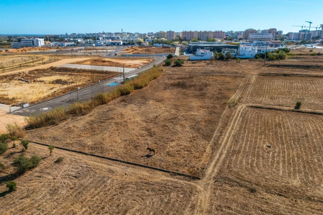 Terreno para Venda em Faro (Sé e São Pedro) Foto 2