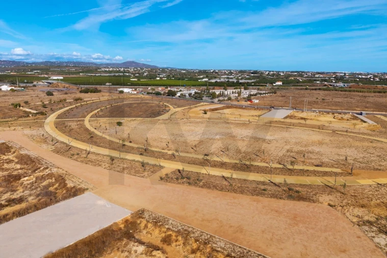 Terreno para Venda em Faro (Sé e São Pedro) Foto 9