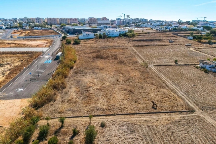 Terreno para Venda em Faro (Sé e São Pedro) Foto 16