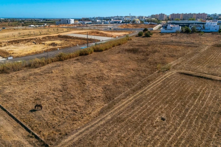 Terreno para Venda em Faro (Sé e São Pedro) Foto 17