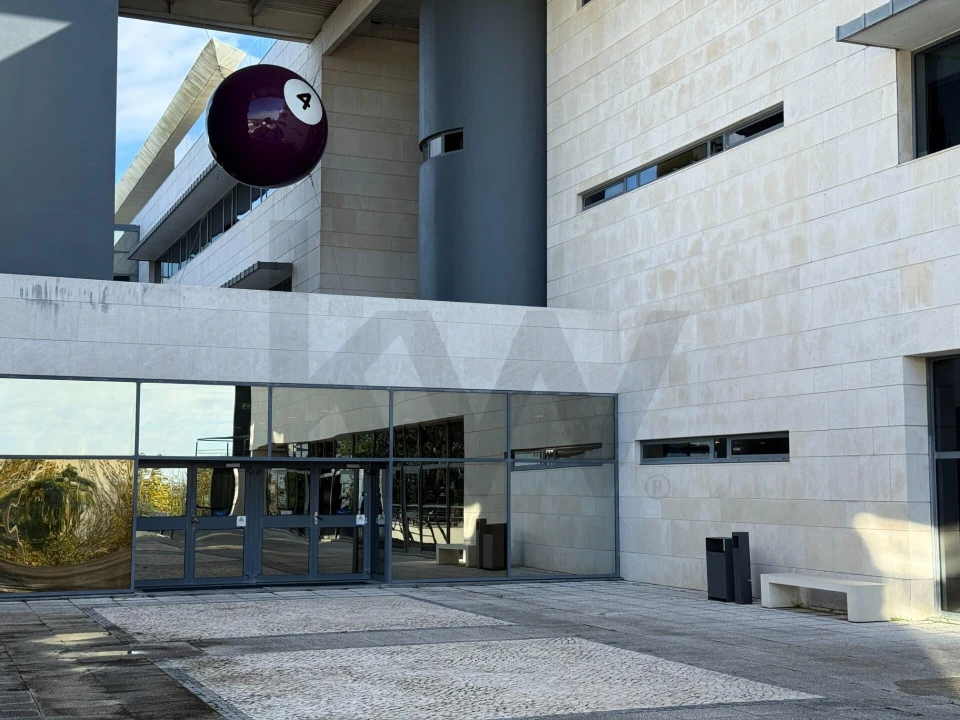 Escritório para Arrendamento em Porto Salvo Foto 21