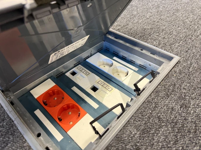 Escritório para Arrendamento em Porto Salvo Foto 11