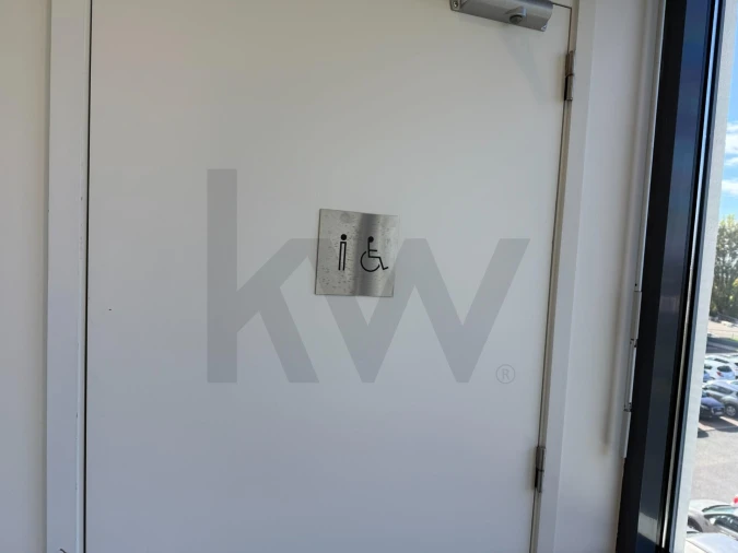 Escritório para Arrendamento em Porto Salvo Foto 17