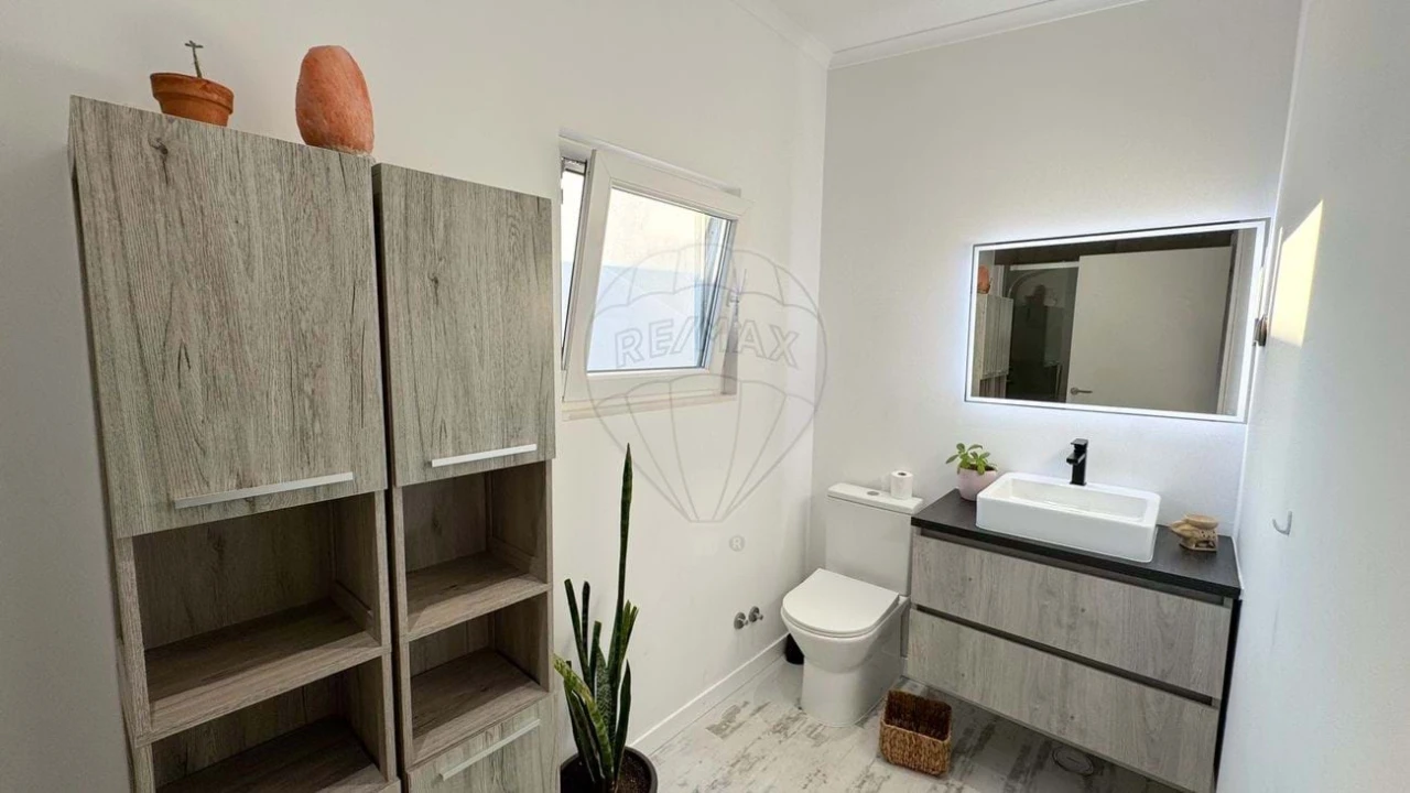 Moradia T2 para Venda em Rio de Mouro Foto 17