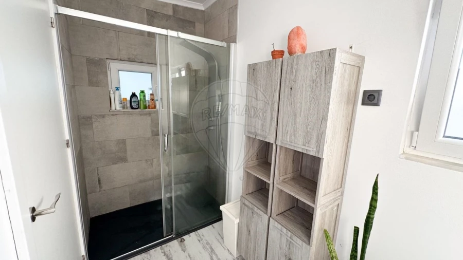 Moradia T2 para Venda em Rio de Mouro Foto 18