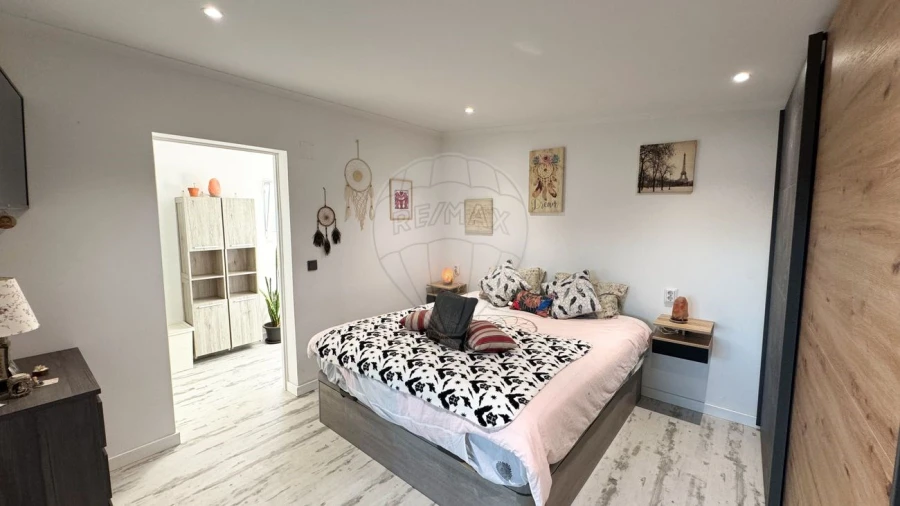 Moradia T2 para Venda em Rio de Mouro Foto 9