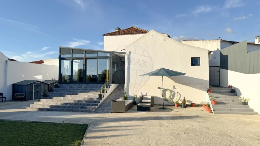 Moradia T2 para Venda em Rio de Mouro Foto 2