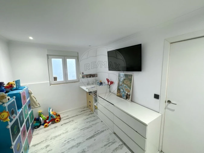 Moradia T2 para Venda em Rio de Mouro Foto 8