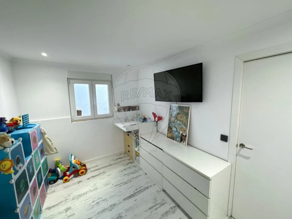 Moradia T2 para Venda em Rio de Mouro Foto 8