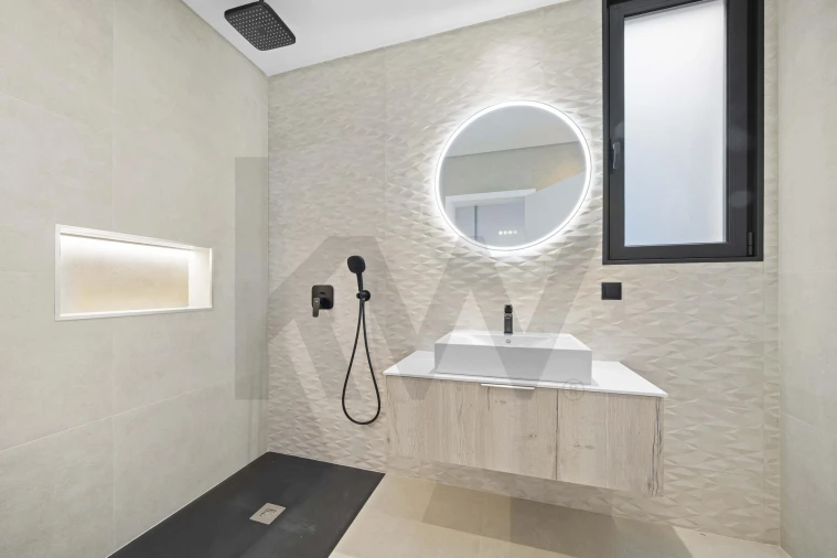 Moradia T3 para Venda em Arco da Calheta Foto 17