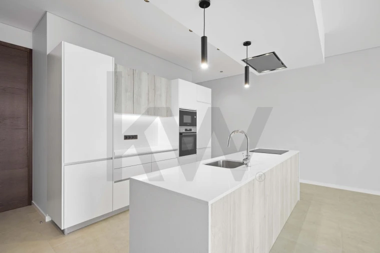 Moradia T3 para Venda em Arco da Calheta Foto 3