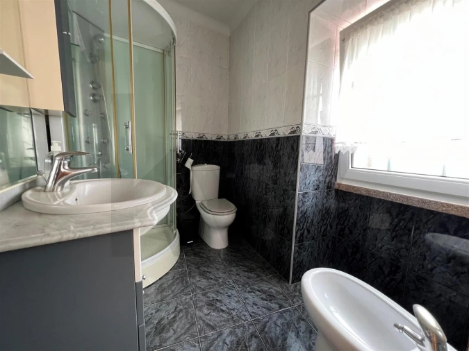 Moradia T3 para Venda em Oura Foto 5