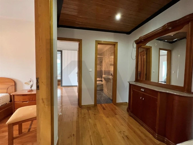 Moradia T3 para Venda em Oura Foto 7