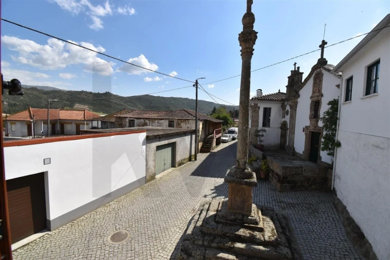 Moradia T3 para Venda em Oura Foto 16