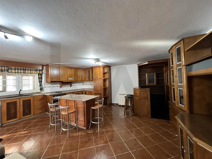 Moradia T3 para Venda em Oura Foto 8