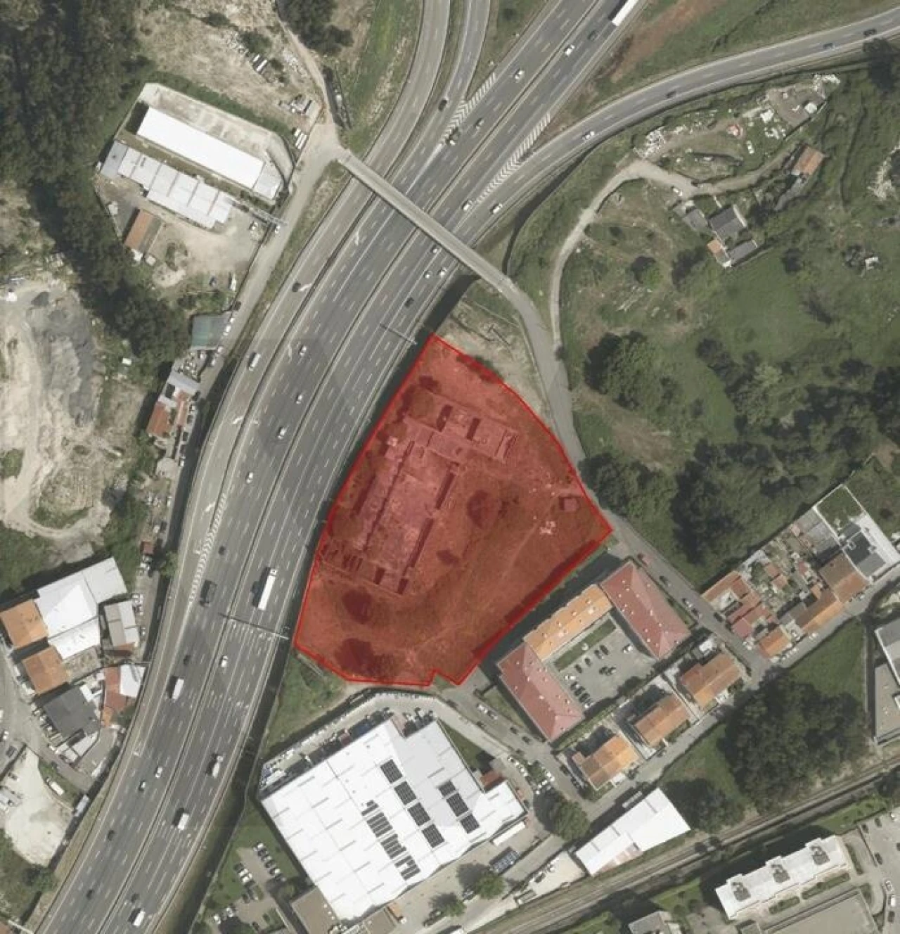 Terreno para Venda em Cidade da Maia Foto 2