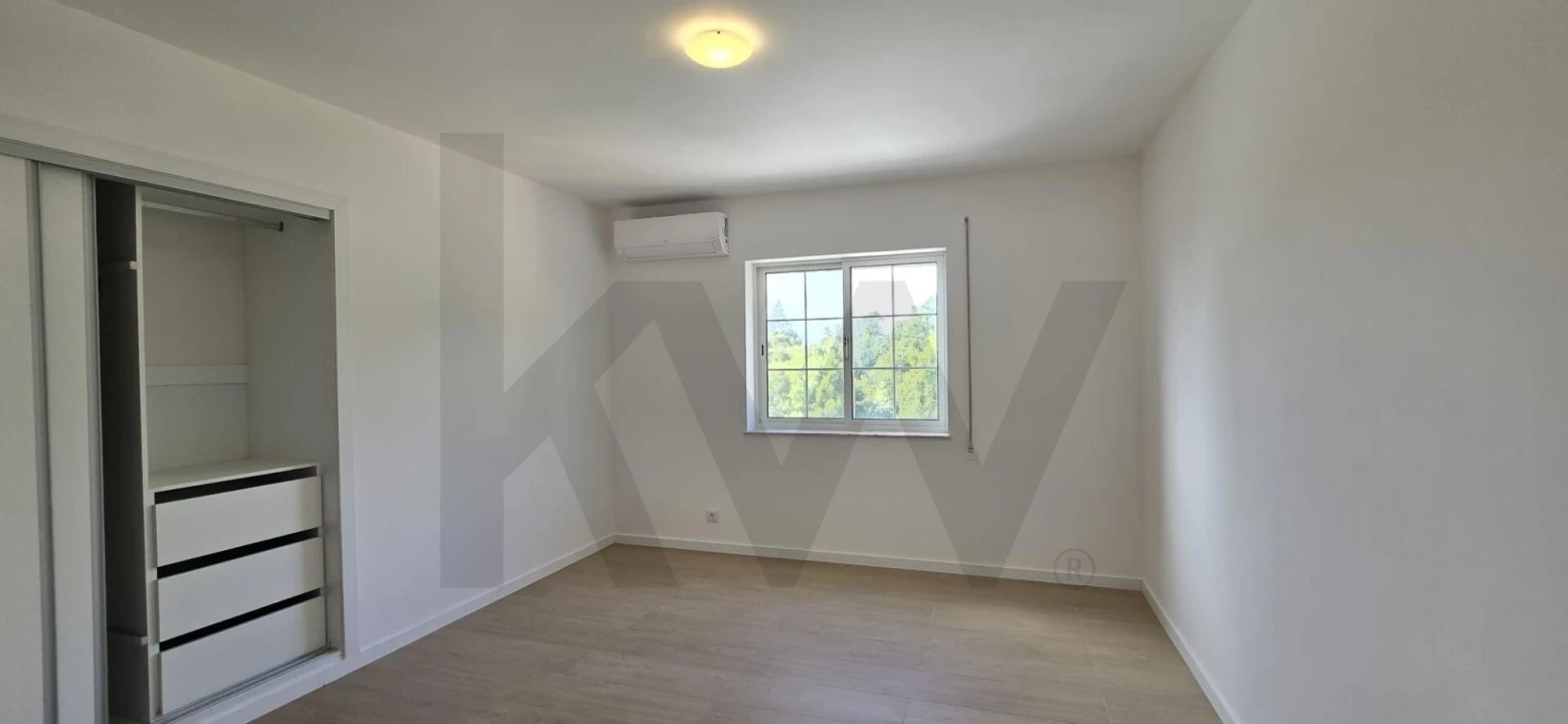 Moradia T4 para Venda em Rosto do Cão (São Roque) Foto 16