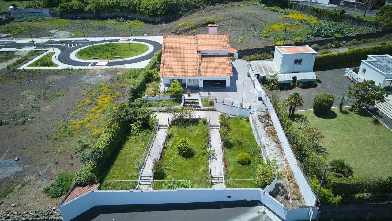 Moradia T4 para Venda em Rosto do Cão (São Roque) Foto 3