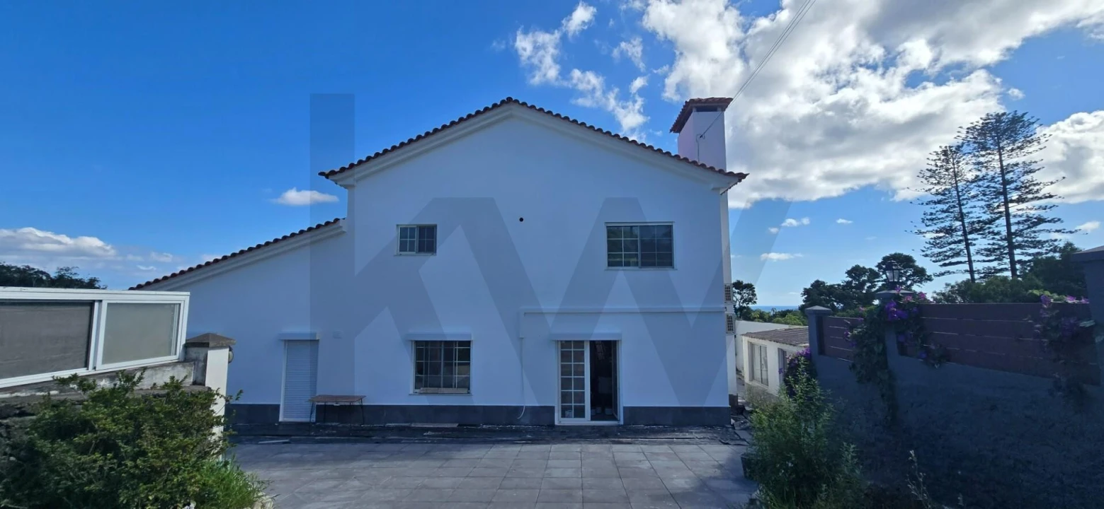 Moradia T4 para Venda em Rosto do Cão (São Roque) Foto 3