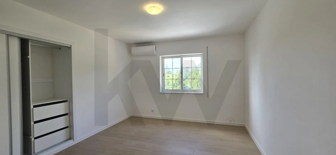 Moradia T4 para Venda em Rosto do Cão (São Roque) Foto 16