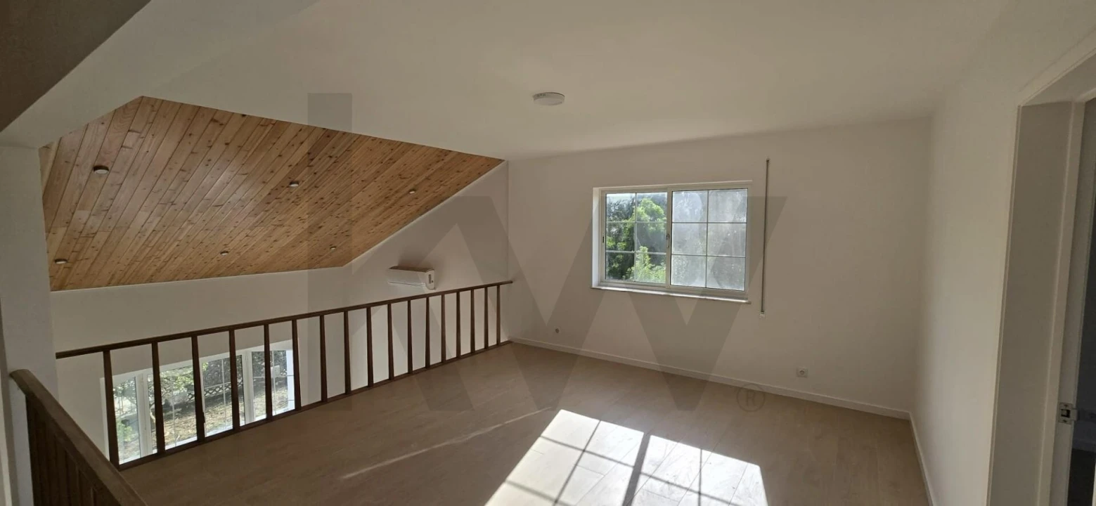 Moradia T4 para Venda em Rosto do Cão (São Roque) Foto 13