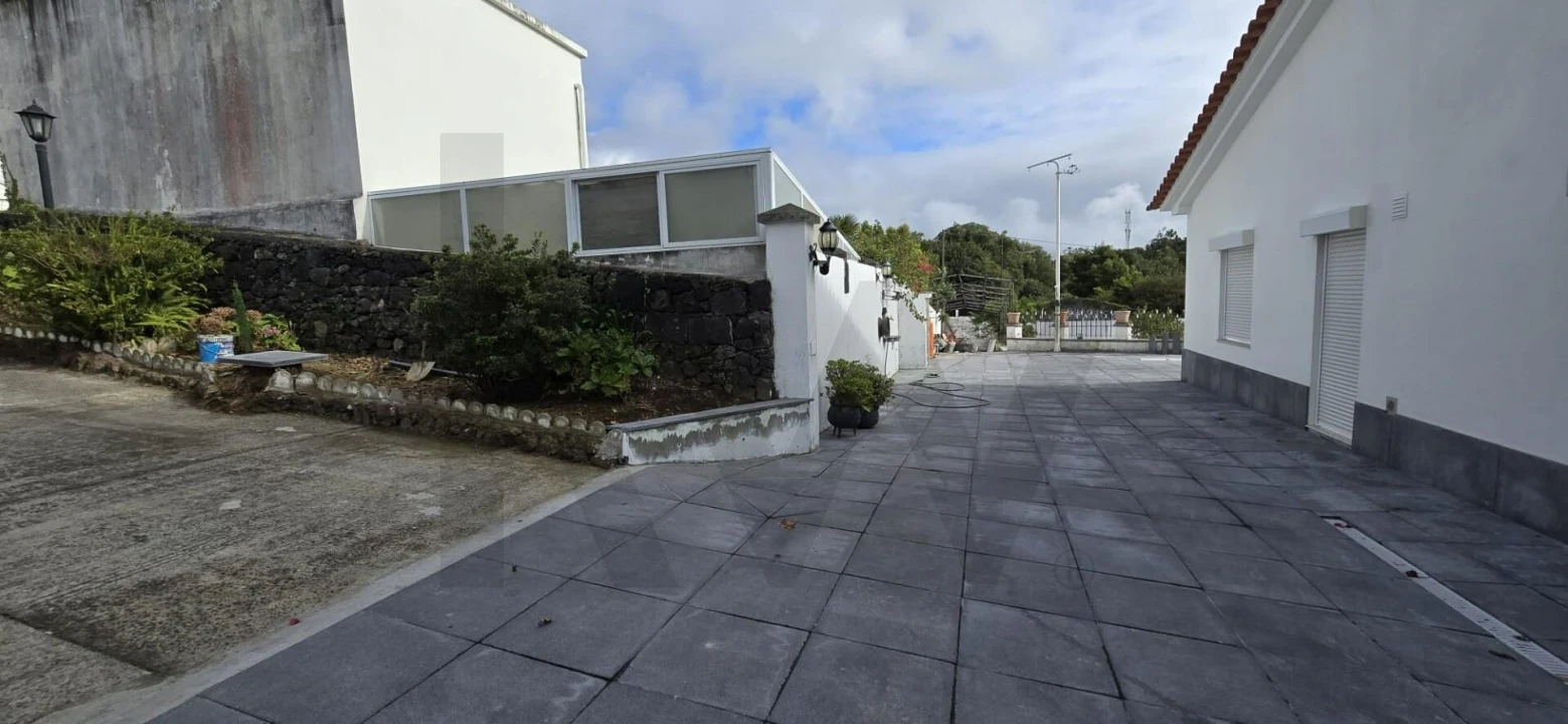 Moradia T4 para Venda em Rosto do Cão (São Roque) Foto 2