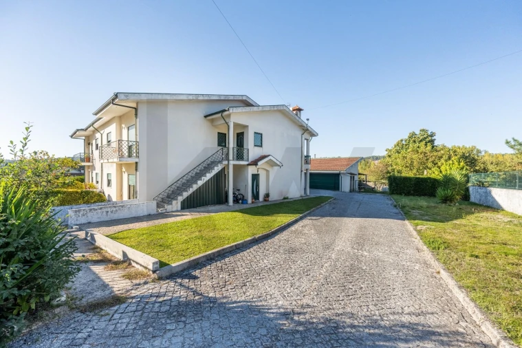 Moradia T3 para Venda em Monte Córdova Foto 8