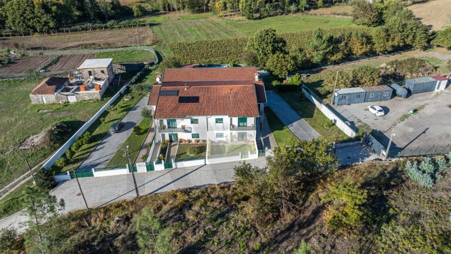 Moradia T3 para Venda em Monte Córdova Foto 28