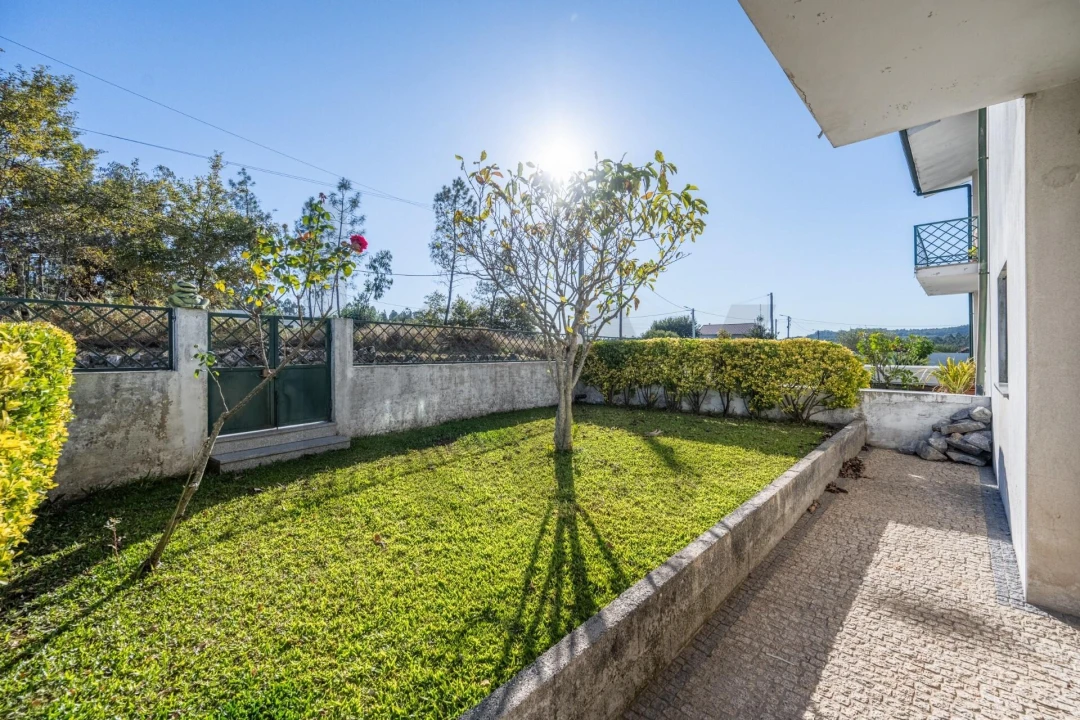 Moradia T3 para Venda em Monte Córdova Foto 18