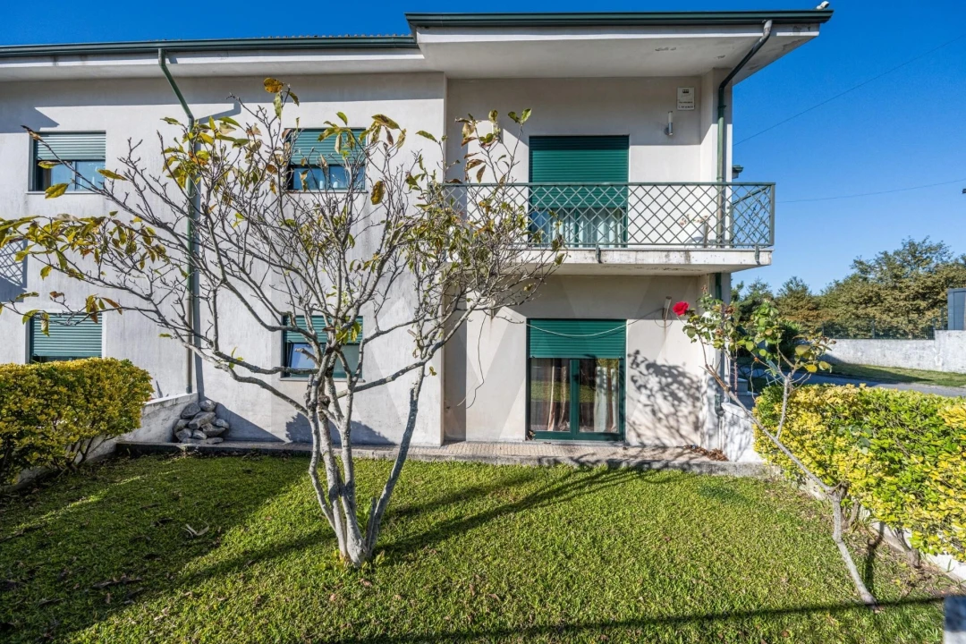 Moradia T3 para Venda em Monte Córdova Foto 1