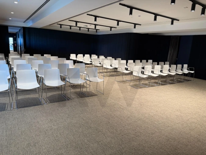 Escritório para Arrendamento em Porto Salvo Foto 13