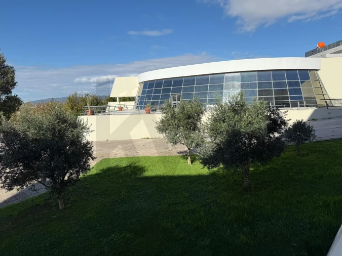 Escritório para Arrendamento em Porto Salvo Foto 15