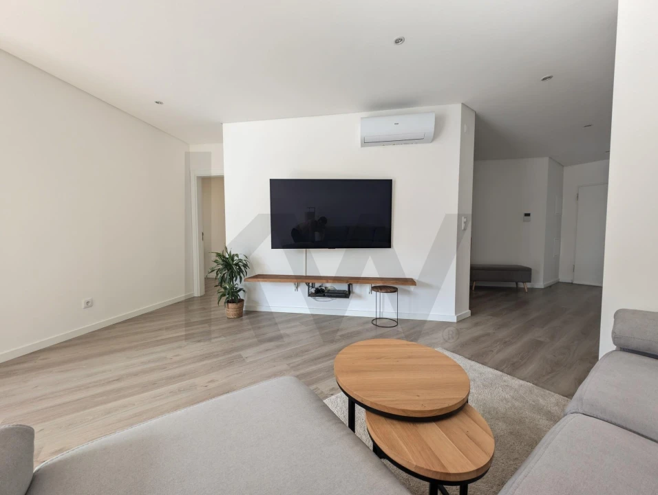 Apartamento T2 para Venda em Sacavém e Prior Velho Foto 19