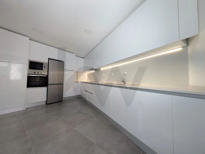 Apartamento T2 para Venda em Sacavém e Prior Velho