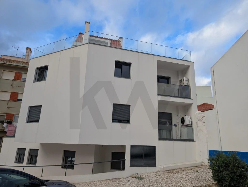 Apartamento T2 para Venda em Sacavém e Prior Velho Foto 23