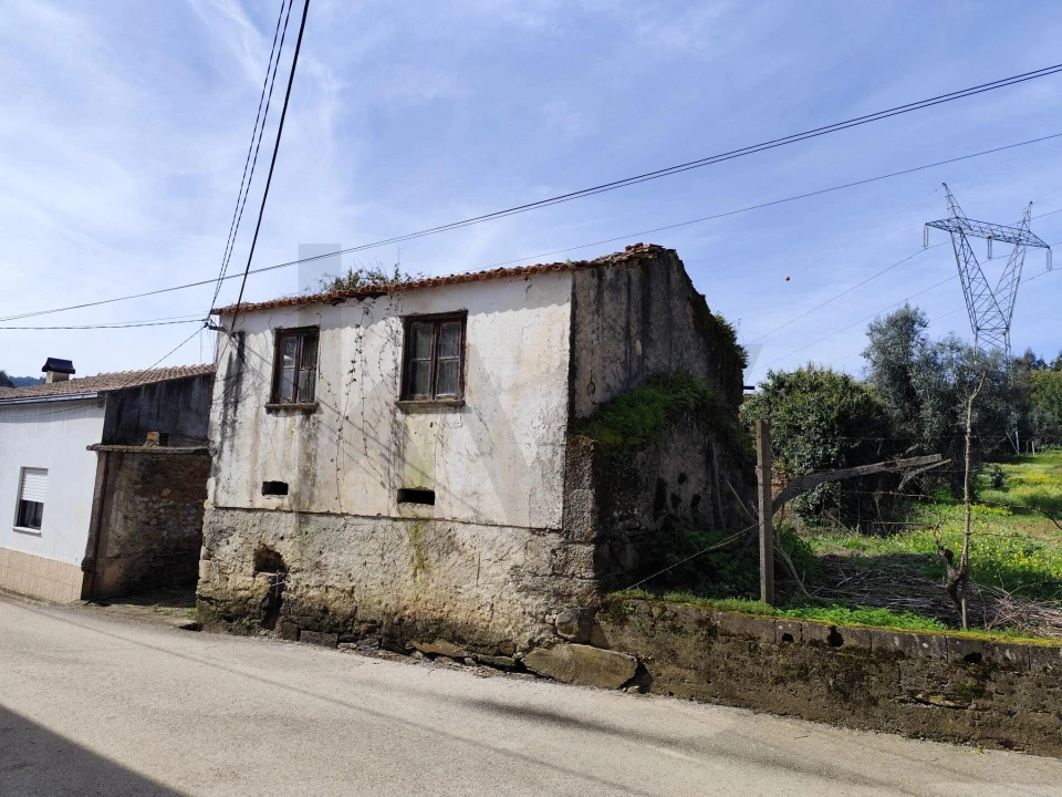 Moradia T2 para Venda em Arrifana Foto 2