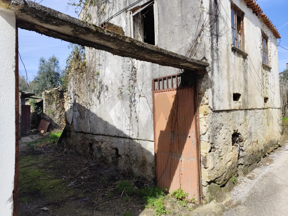 Moradia T2 para Venda em Arrifana Foto 3