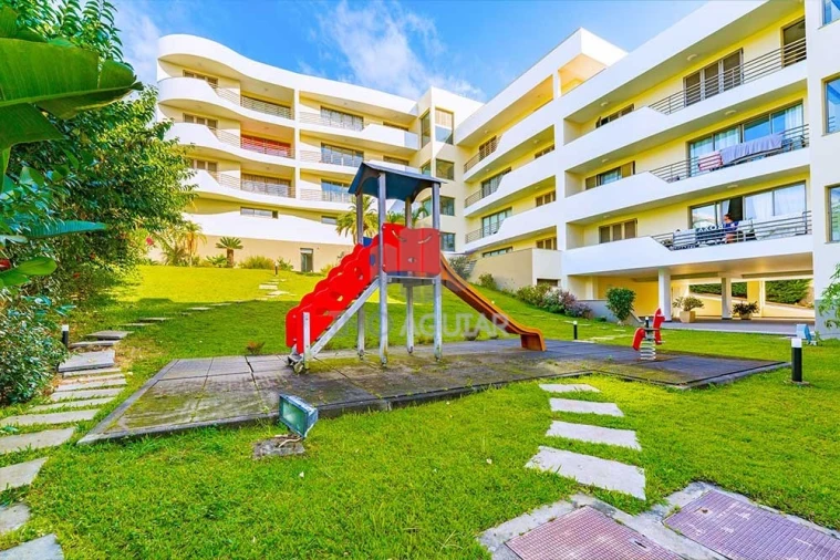 Apartamento T1 para Venda em Estreito da Calheta Foto 14