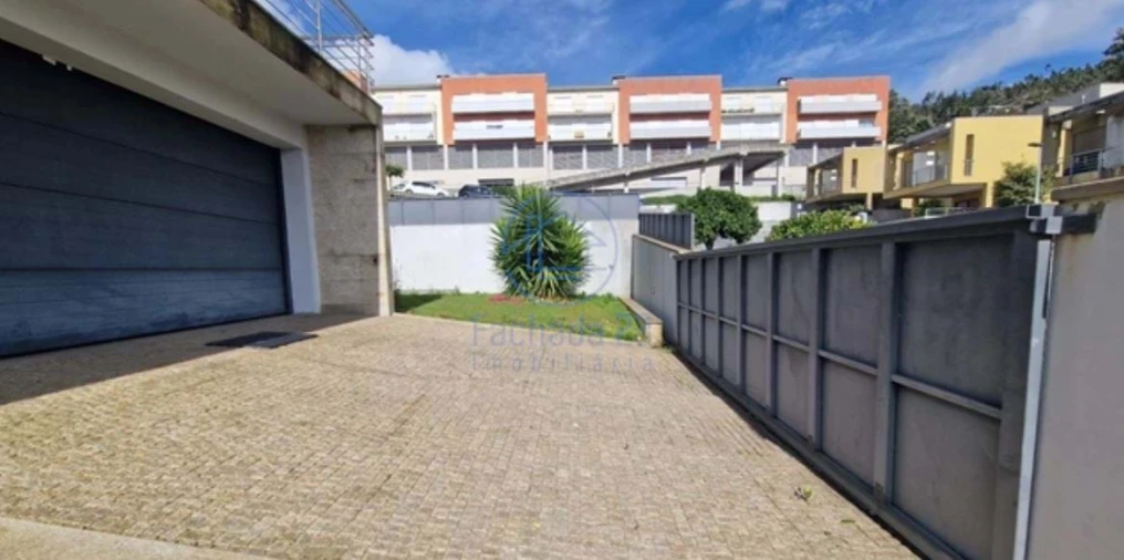 Moradia T3 para Venda em Louredo Foto 5