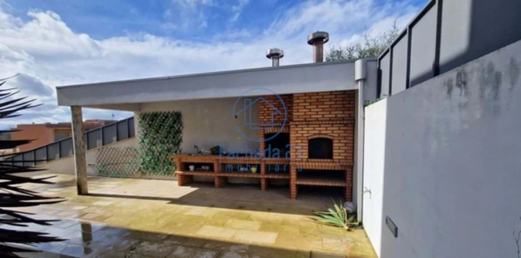 Moradia T3 para Venda em Louredo Foto 6