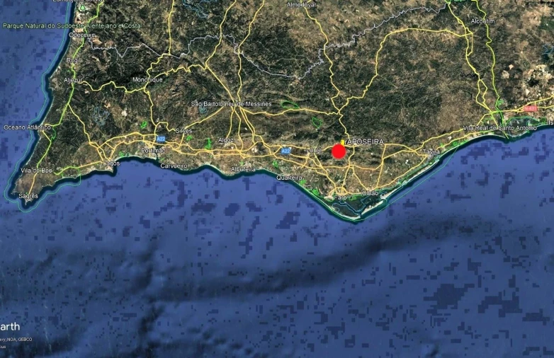 Terreno para Venda em Santa Barbara de Nexe Foto 3