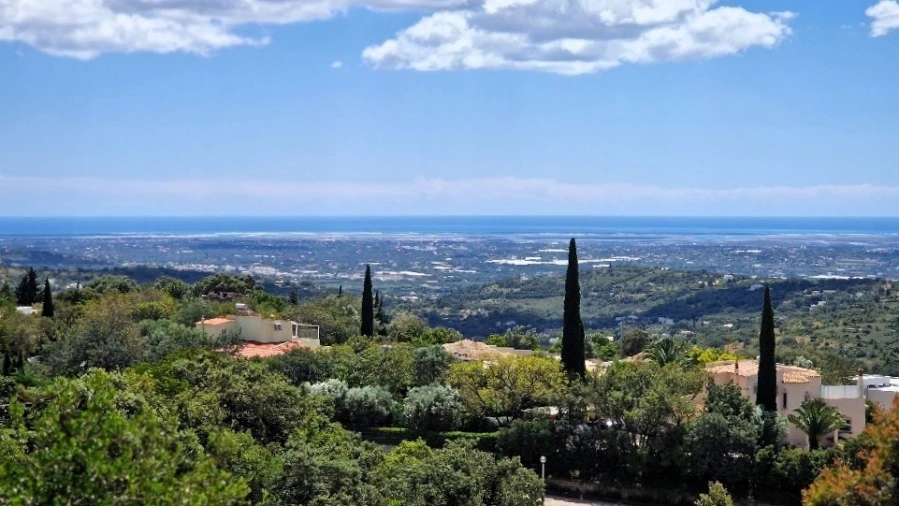 Terreno para Venda em Santa Barbara de Nexe Foto 1