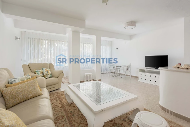 Moradia T3 para Venda em Quarteira Foto 3